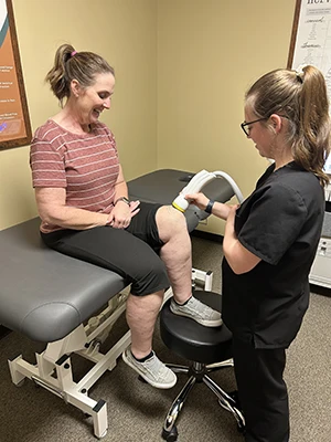 Chiropractic-Kalamazoo-MI-SoftWave-Treatment-Knee